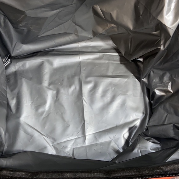 Maelstrom Black Blue Insulated Duffel Cooler Bag - Picture 11 of 16